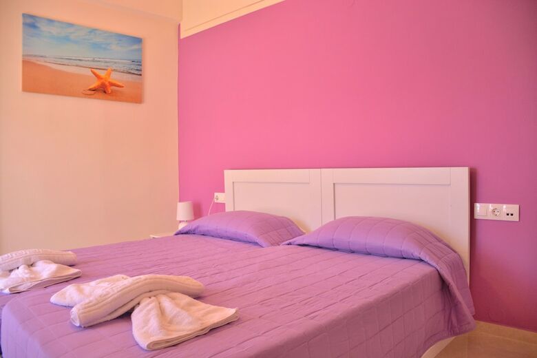 Apartamentos Evagelia Suites Red