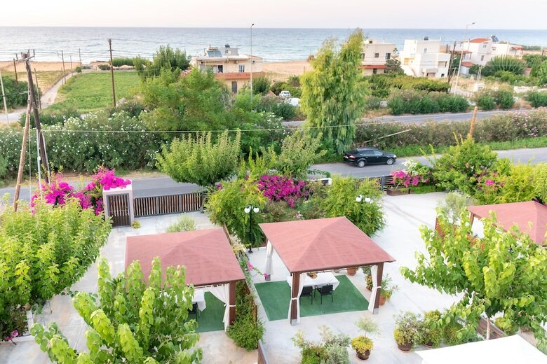 Apartamentos Evagelia Suites Red