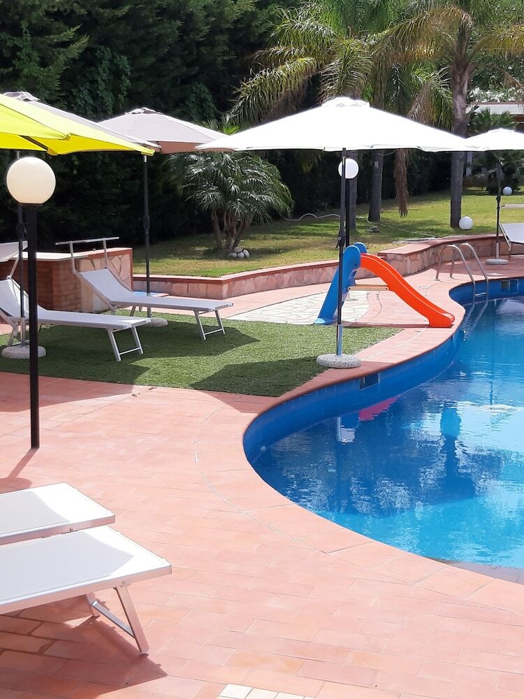 Hotel Villa Emy