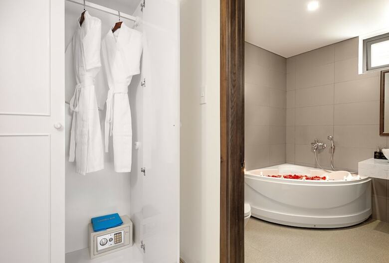 Hotel Grand Sea View - A Vie Collection