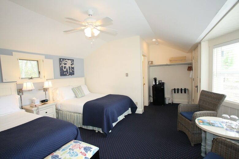 Motel Glen Cove Inn & Suites