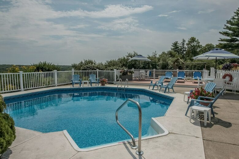 Motel Glen Cove Inn & Suites