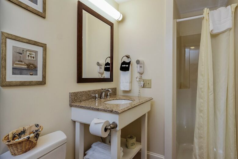 Motel Glen Cove Inn & Suites
