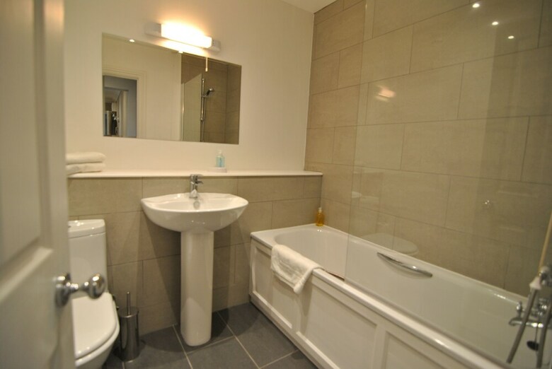 Apartamentos Lord Raglan House