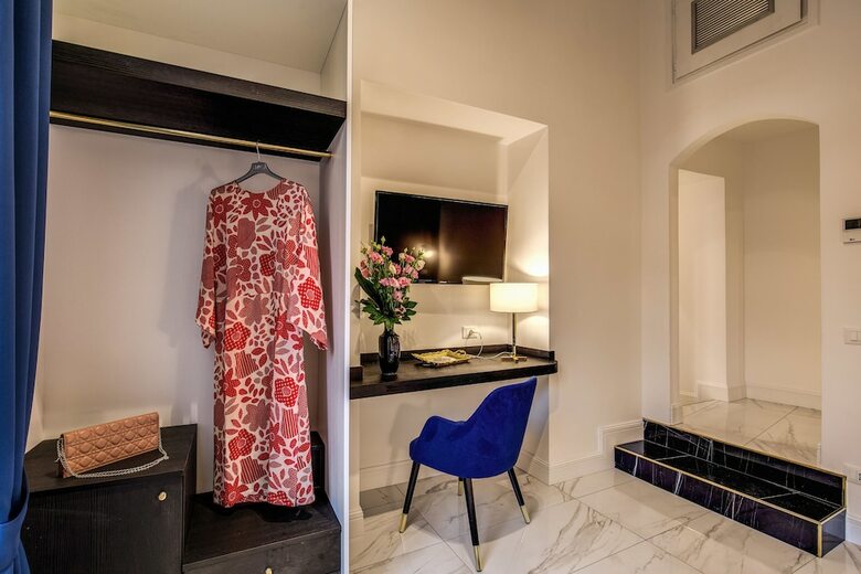 Hotel Little Queen Pantheon Residence