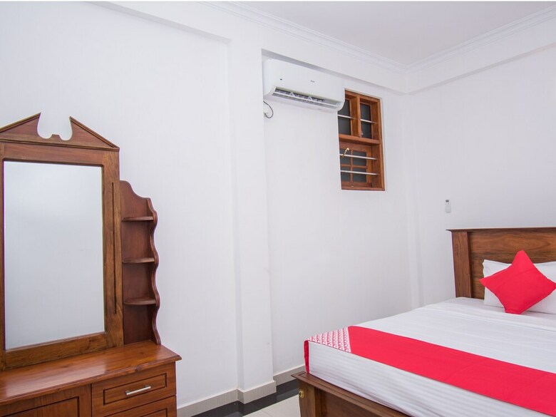 Hotel Oyo 240 Grand Highway Resort