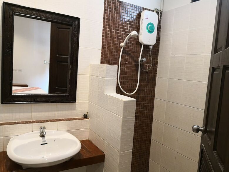 Baan Worachan Hotel