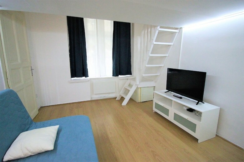 Budapest Easy Flats - Opera Apartments