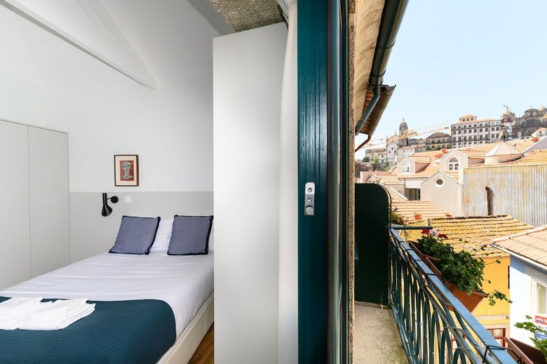 Hotel Maria Muralha Historic House