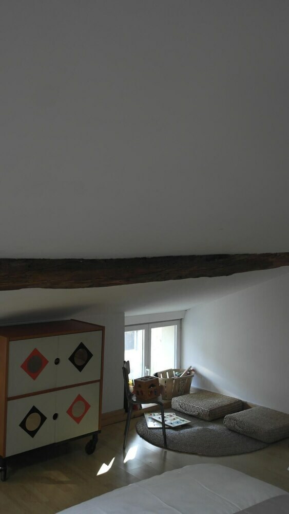 G�te Mustach House - In A Rural Location