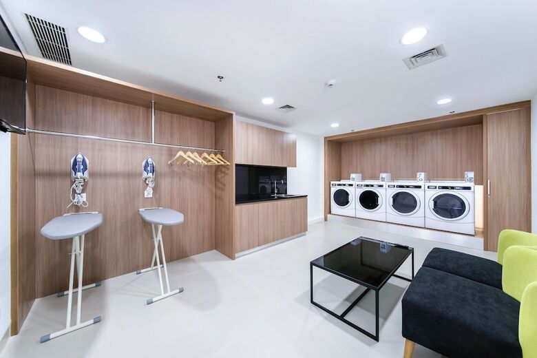 Hotel Holiday Inn Express Jakarta Matraman