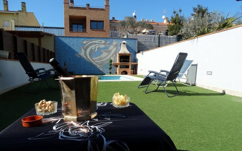 Apartamentos Casa Meneses En Llagostera
