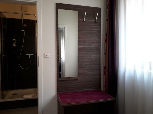 Hostal Guest House Pension Am Weinberg
