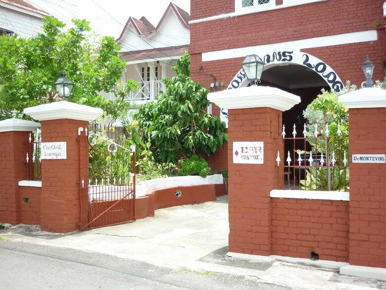 Demontevin Lodge Hotel
