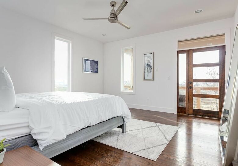 Domio Katie Hills Modern 3br Roof Deck