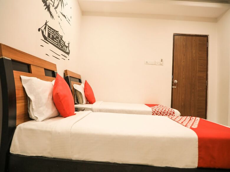 Hotel Oyo 15175 Sai Durga Reside