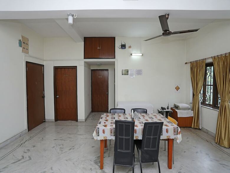 Hotel Oyo 1235 Salt Lake Sector 1
