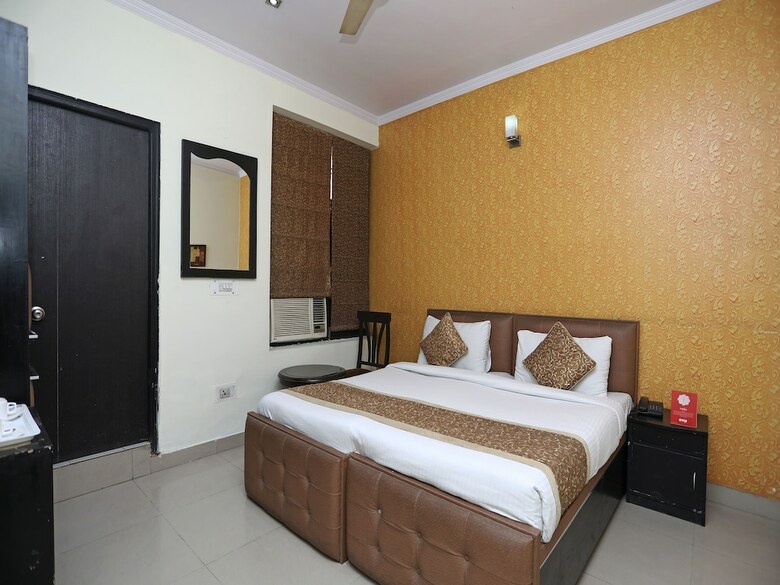 Hotel Oyo 14875 The Imperial Residency