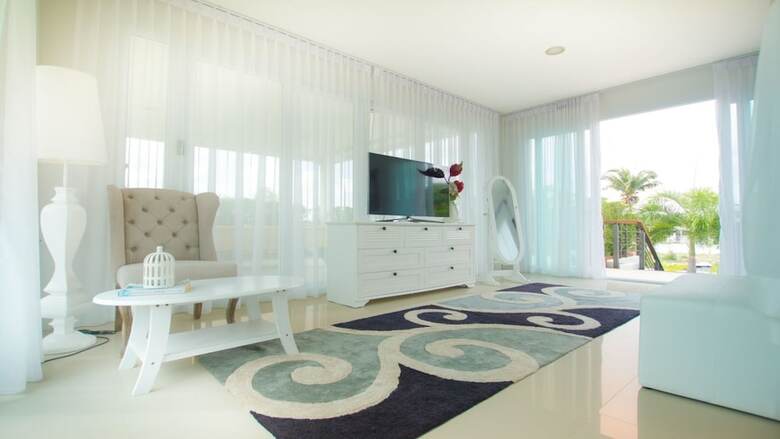 Luxury 5br Pool Villa And Sport Center
