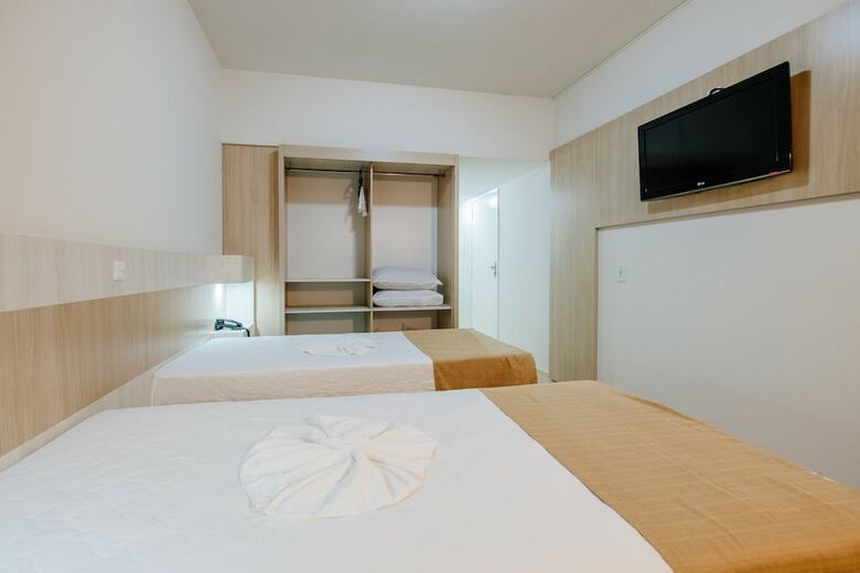 Harbor Quer�ncia Hotel