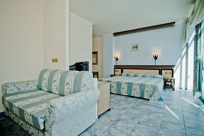 Hotel Chaika Beach Resort