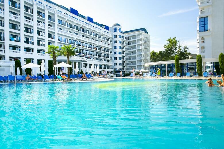 Hotel Chaika Beach Resort