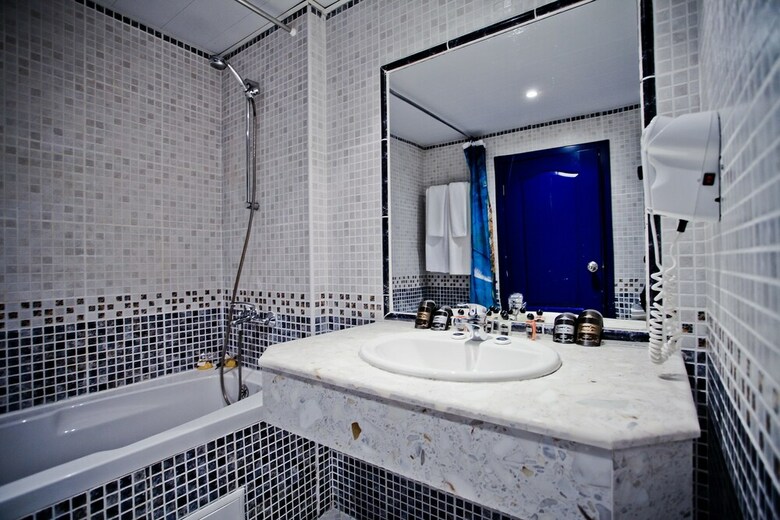 Hotel Chaika Beach Resort