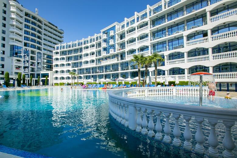 Hotel Chaika Beach Resort
