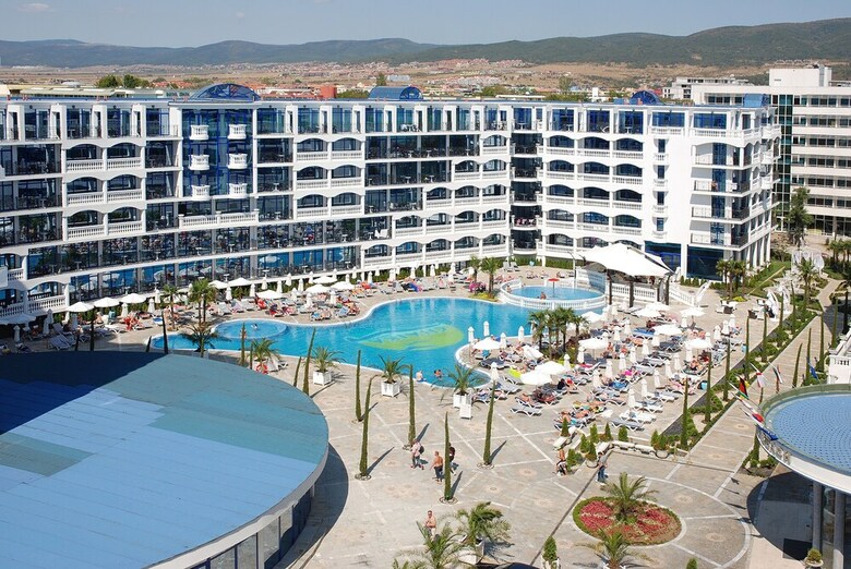 Hotel Chaika Beach Resort