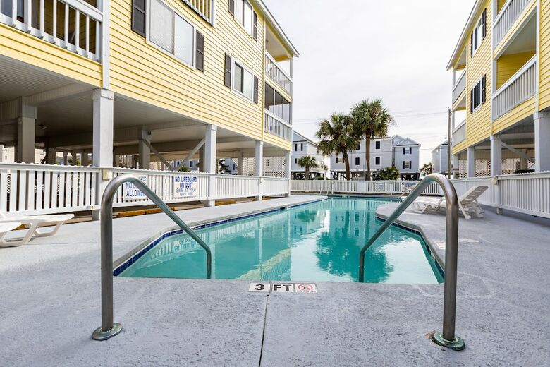Sandy Shores III By Capital Vacations