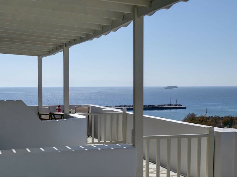 Aloni Hotel
