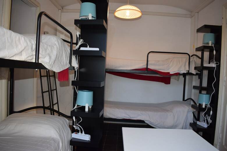 Hostal Bar Dell'artista Hostel