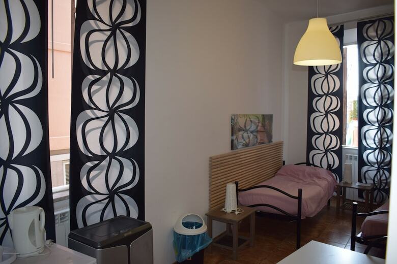 Hostal Bar Dell'artista Hostel