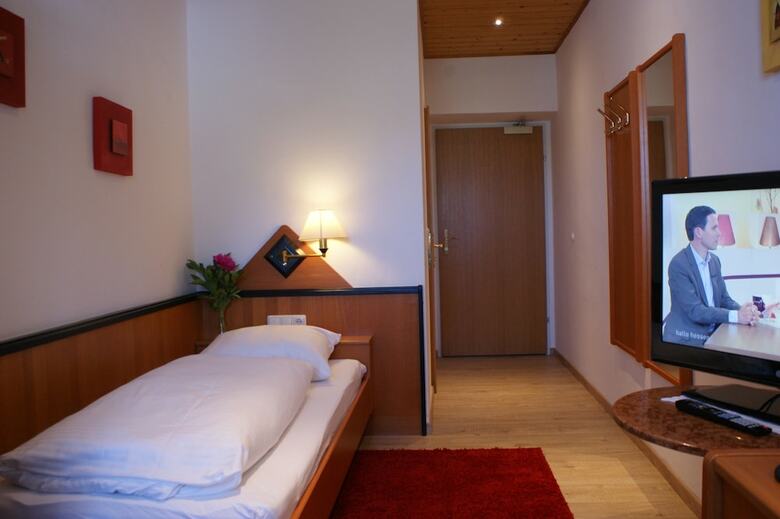 Pension Hotel Apartment Auwirt