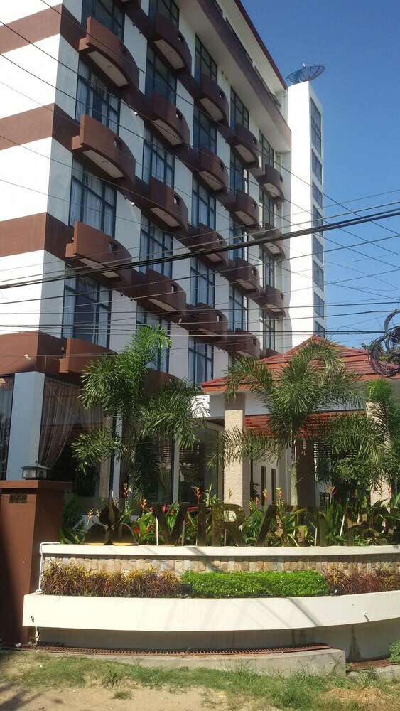 Virati Hotel
