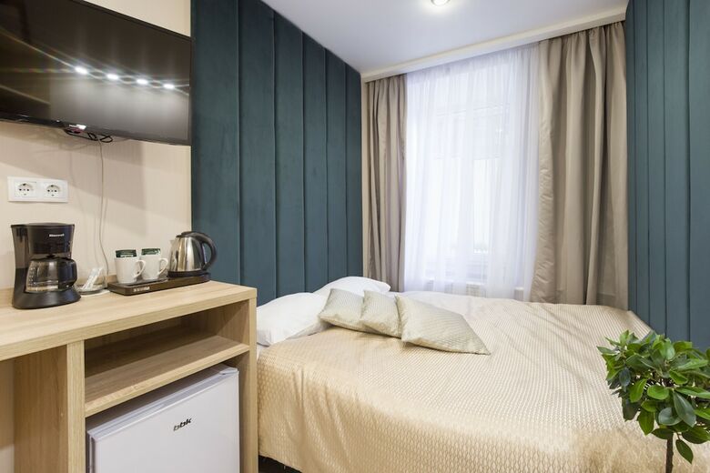 Hotel Amigo Near Kazansky Cathedral