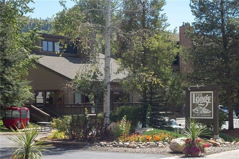 Lodge E 103