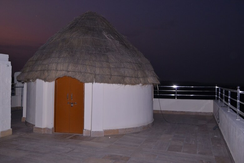 Hotel Chouhan Palace