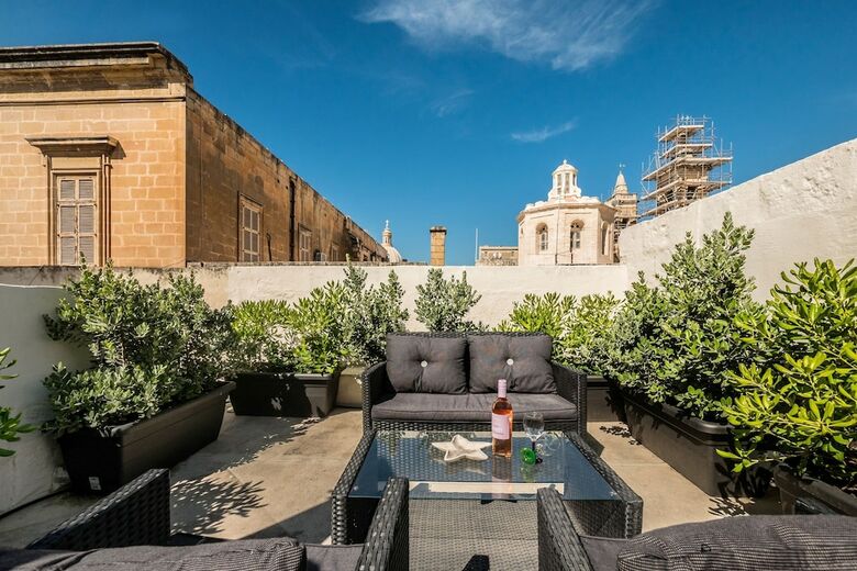 Hotel Valletta Kampnar City Living