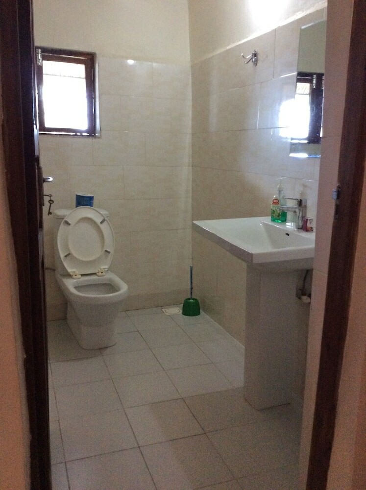 Hotel Kajibange Bar And Guesthouse