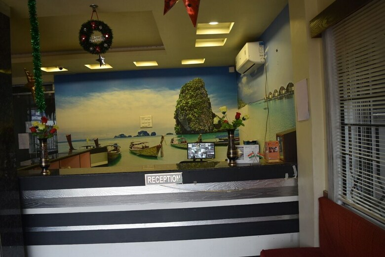 Hotel Mamoni Group