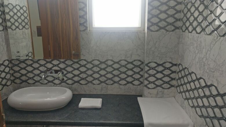 Corooms Sanvi Hotels Unitech Cyber Park