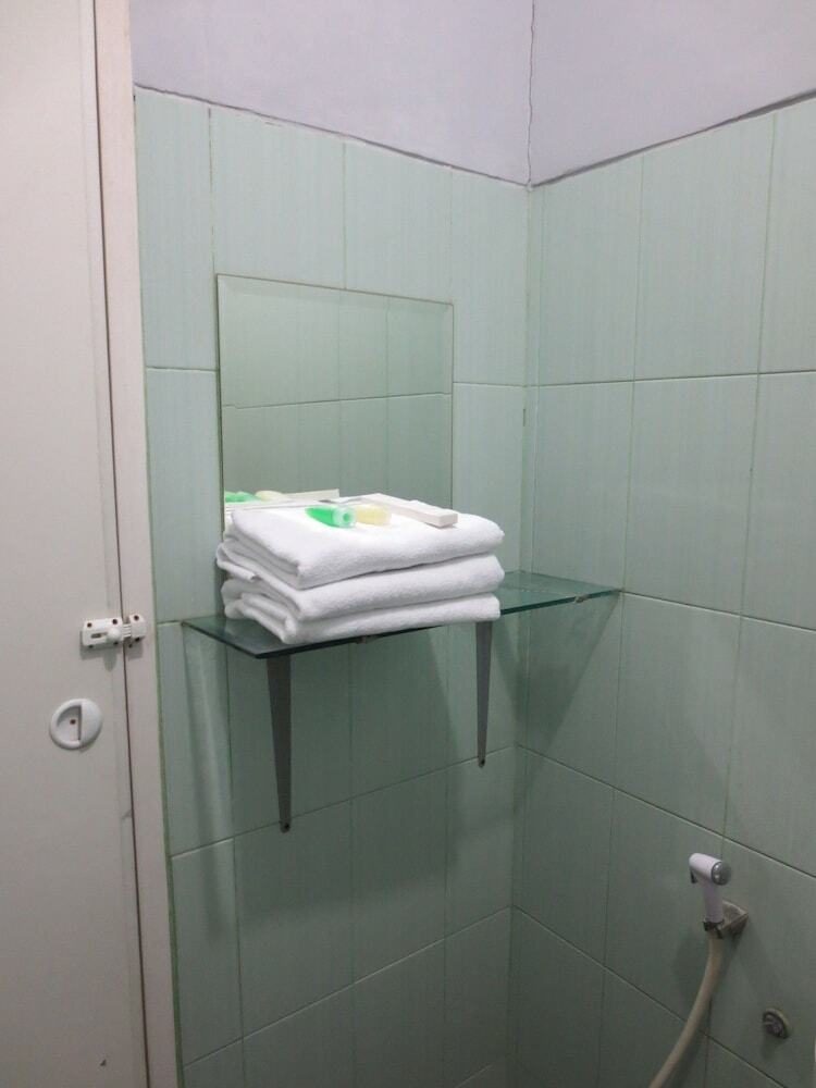 Hotel The Grand Palace Resident