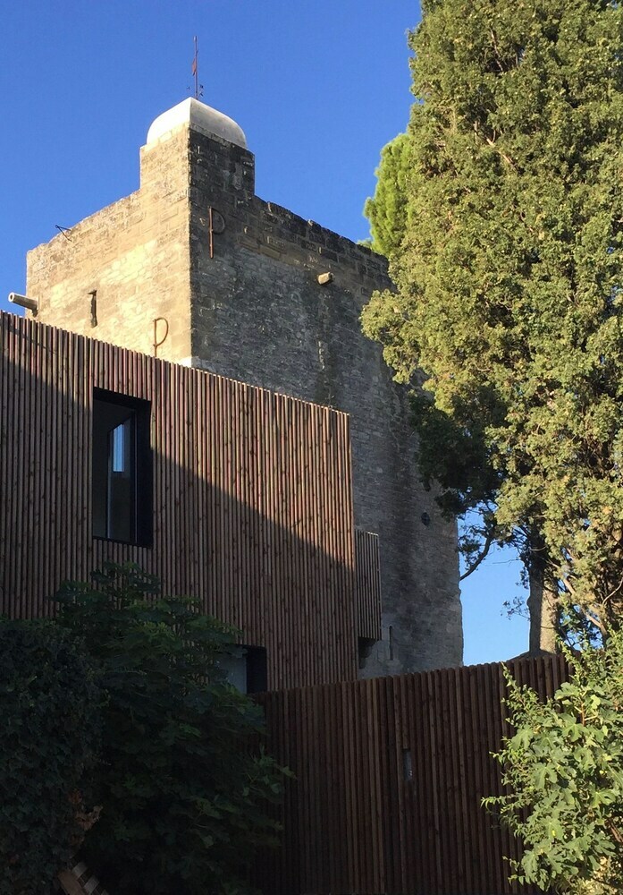 Bed & Breakfast Tour Sarrazine de Montaren