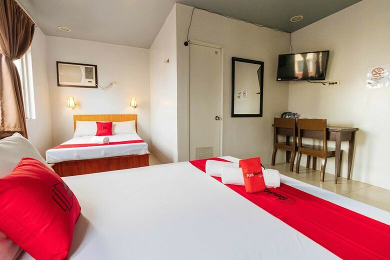 Hotel Reddoorz Plus @ Tayuman Manila