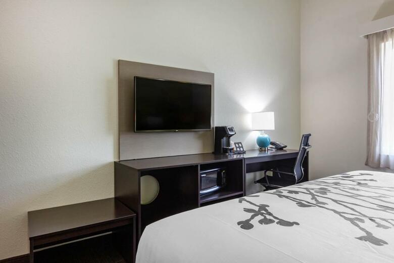 Posada Sleep Inn & Suites Tampa South