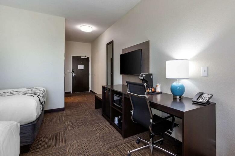 Posada Sleep Inn & Suites Tampa South