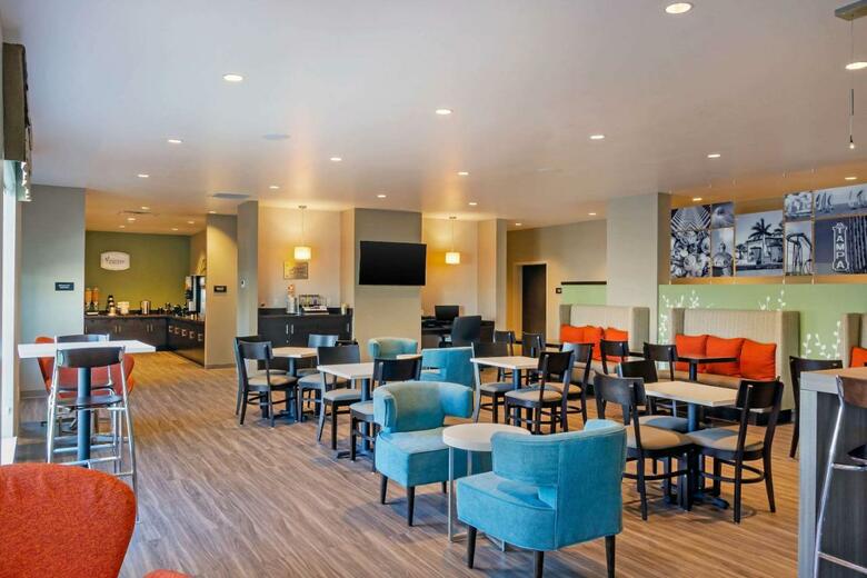 Posada Sleep Inn & Suites Tampa South