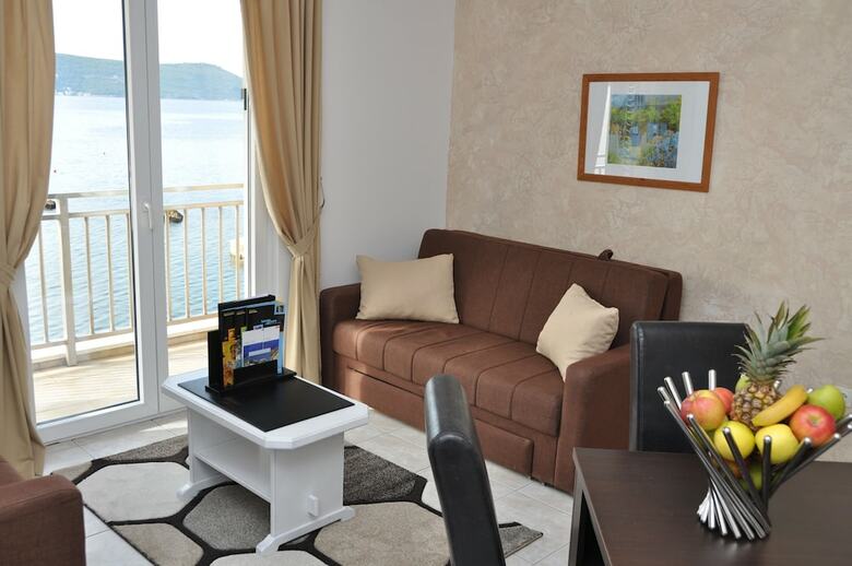 Hotel Perla - Annexes
