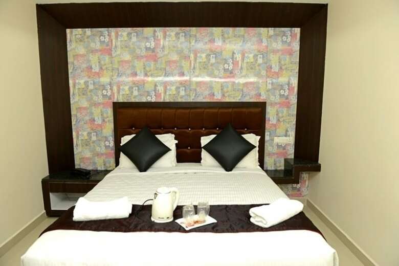 Hotel Jk Residency